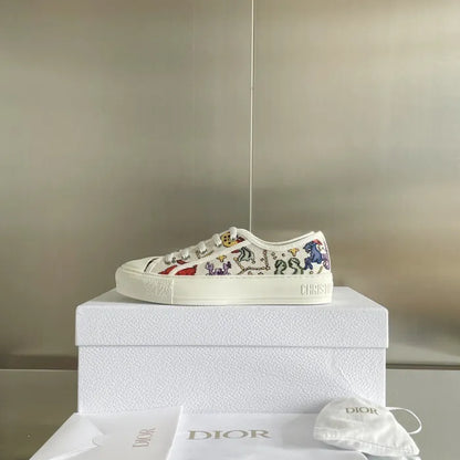 D - SNEAKERS