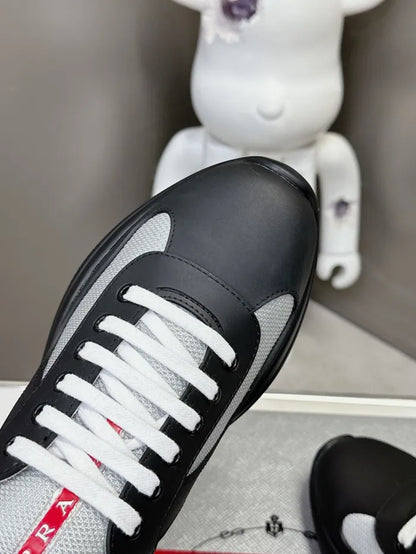 P - SNEAKERS