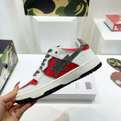 B - SNEAKERS