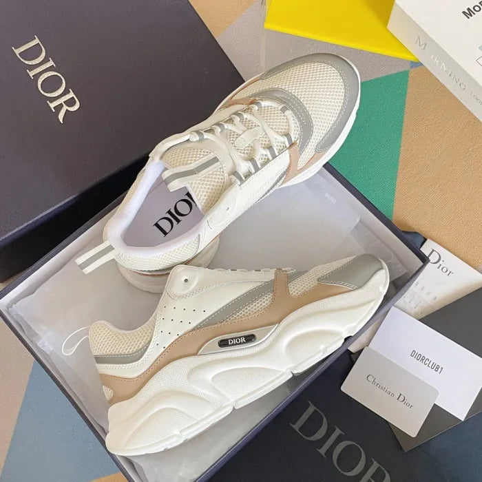 D - SNEAKERS