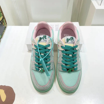 B - SNEAKERS