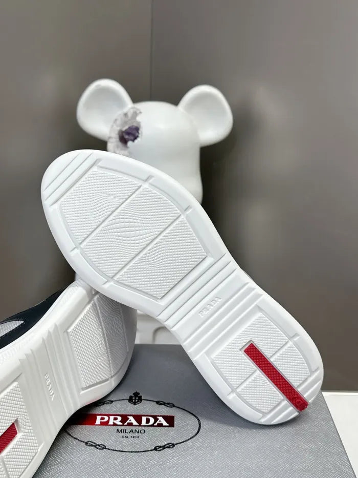 P - SNEAKERS