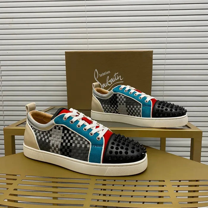 C - SNEAKERS