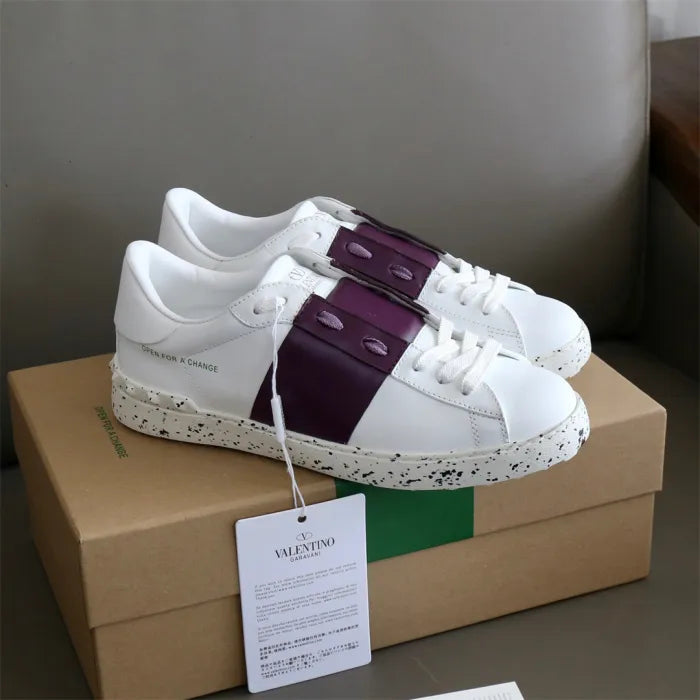 V - SNEAKERS