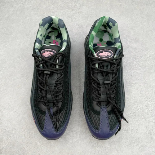 C - SNEAKERS