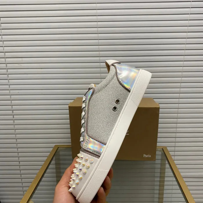 C - SNEAKERS