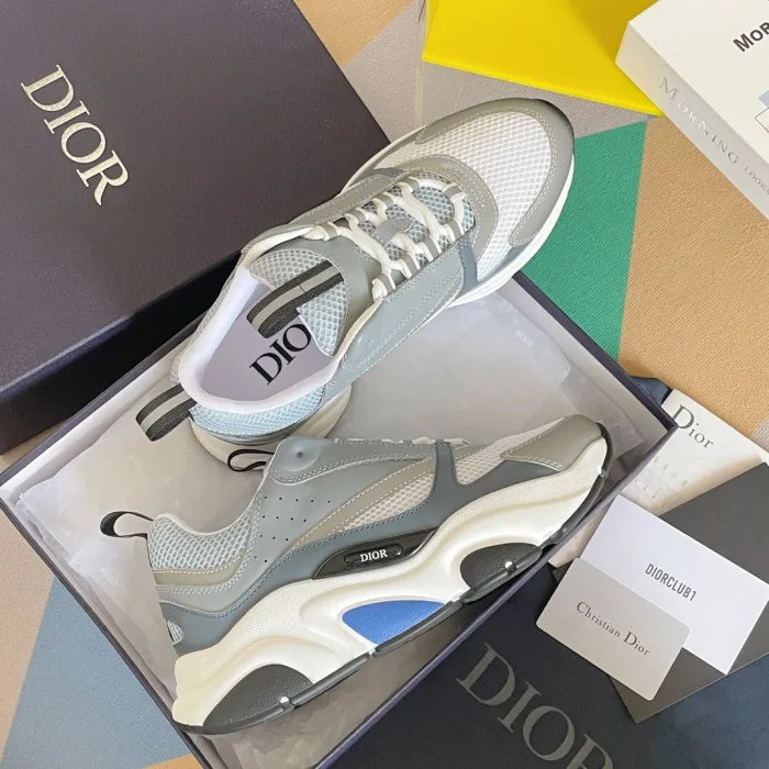 D - SNEAKERS