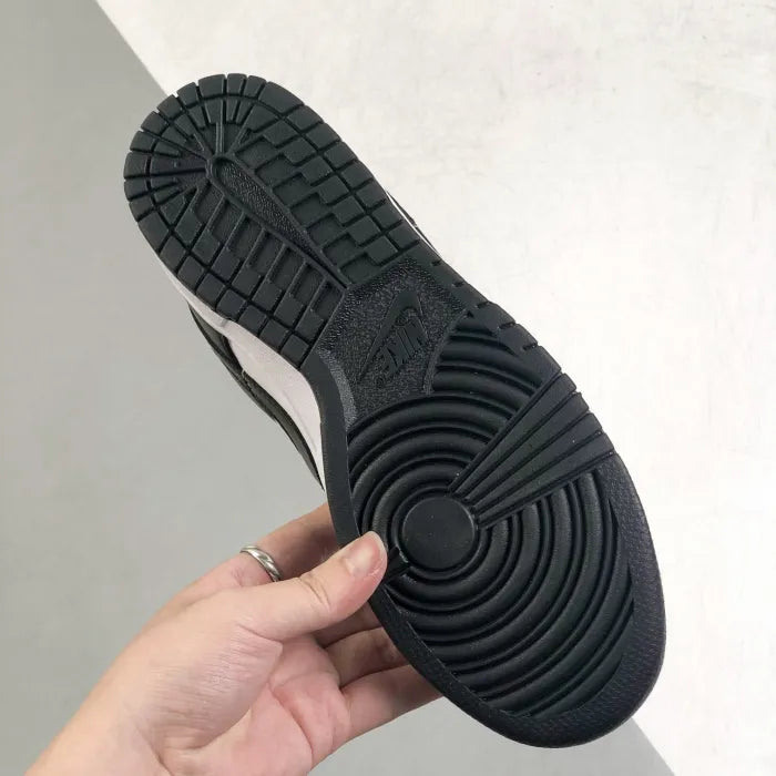 N - SNEAKERS
