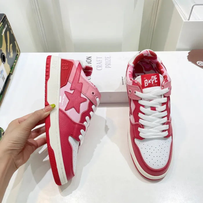 B - SNEAKERS