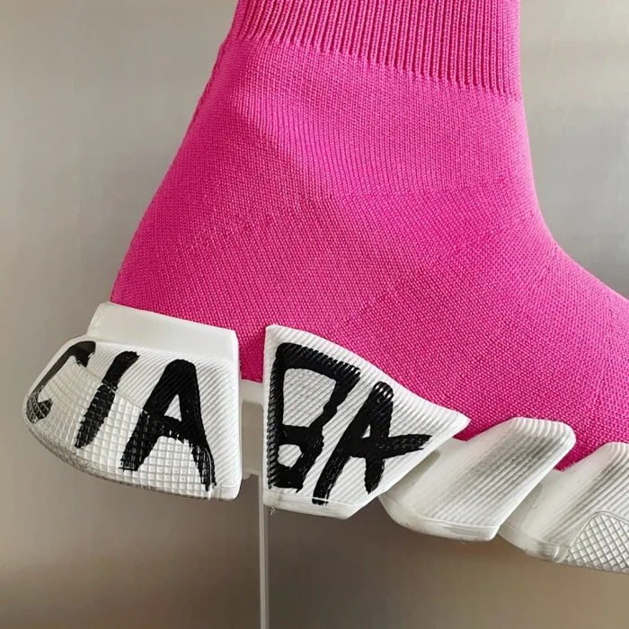 B - SNEAKERS