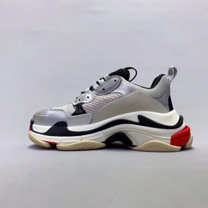 B - SNEAKERS