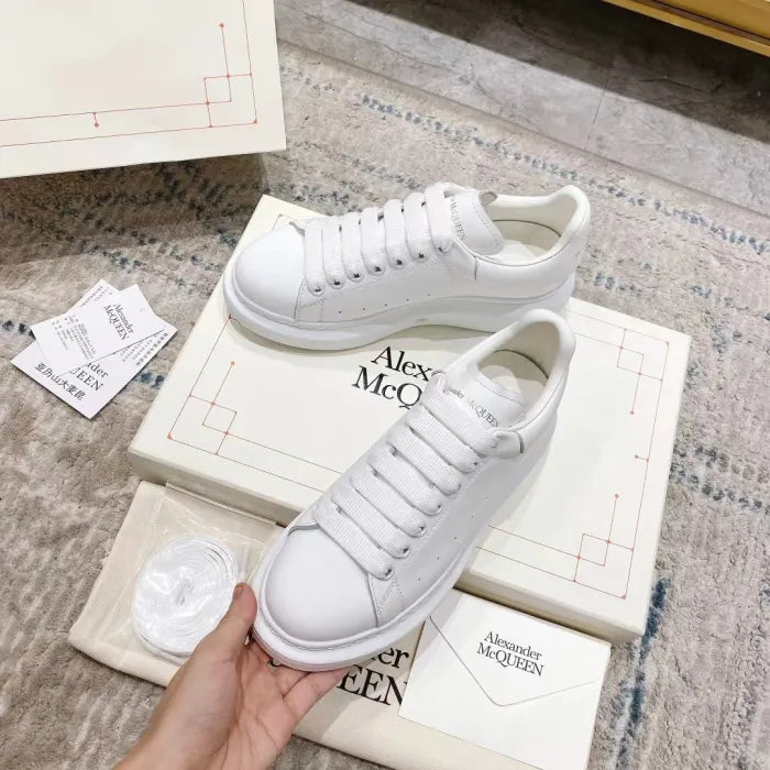 A - SNEAKERS