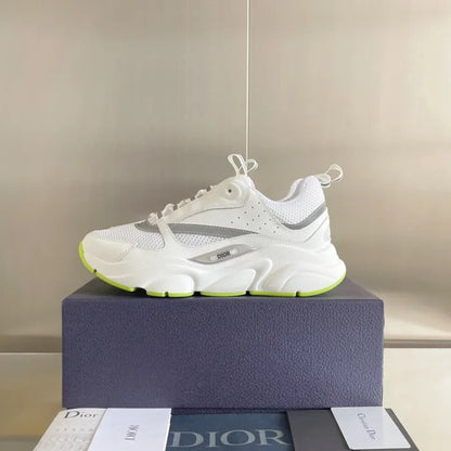 D - SNEAKERS