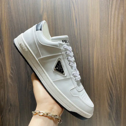 P - SNEAKERS