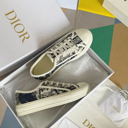 D - SNEAKERS