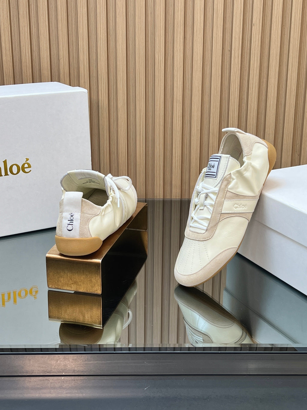 H-Sneakers