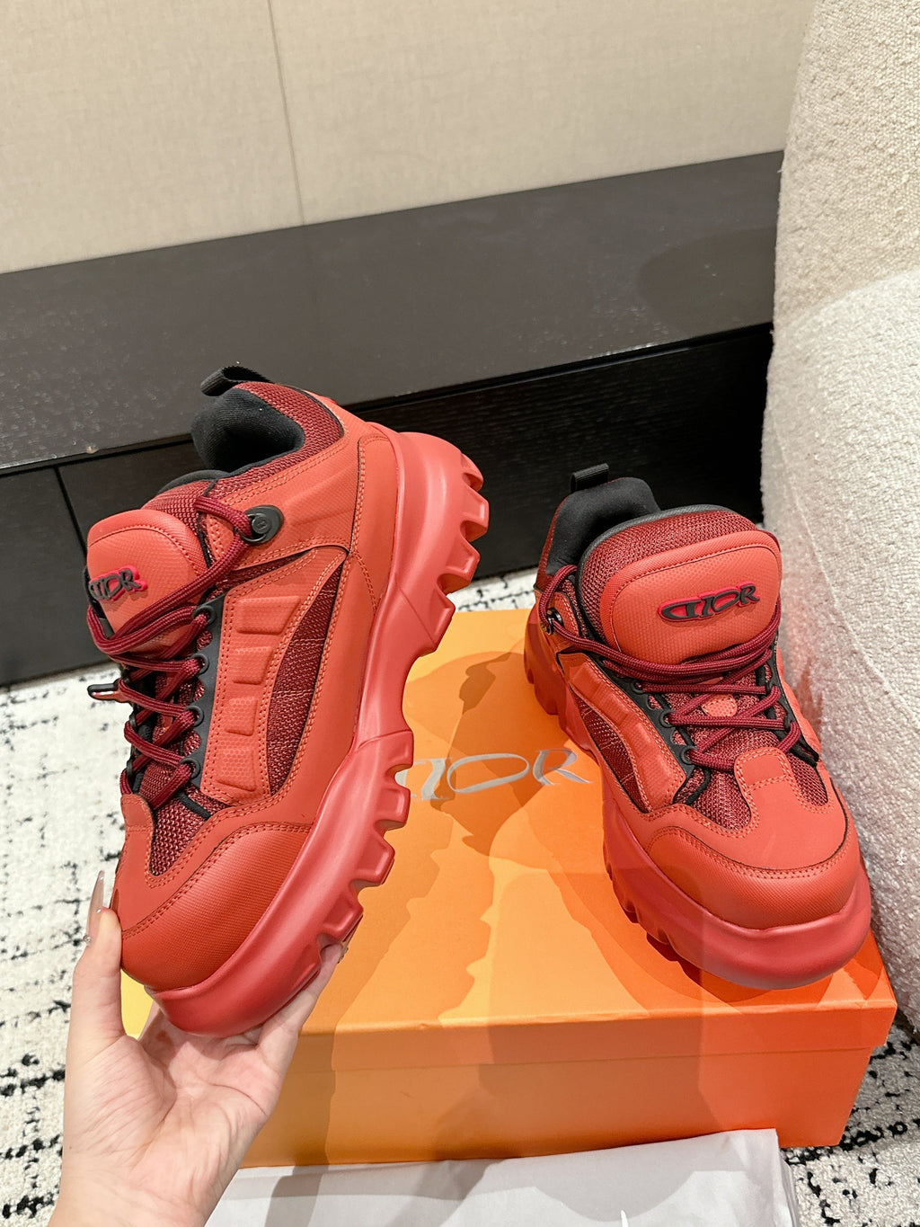 D-Sneakers