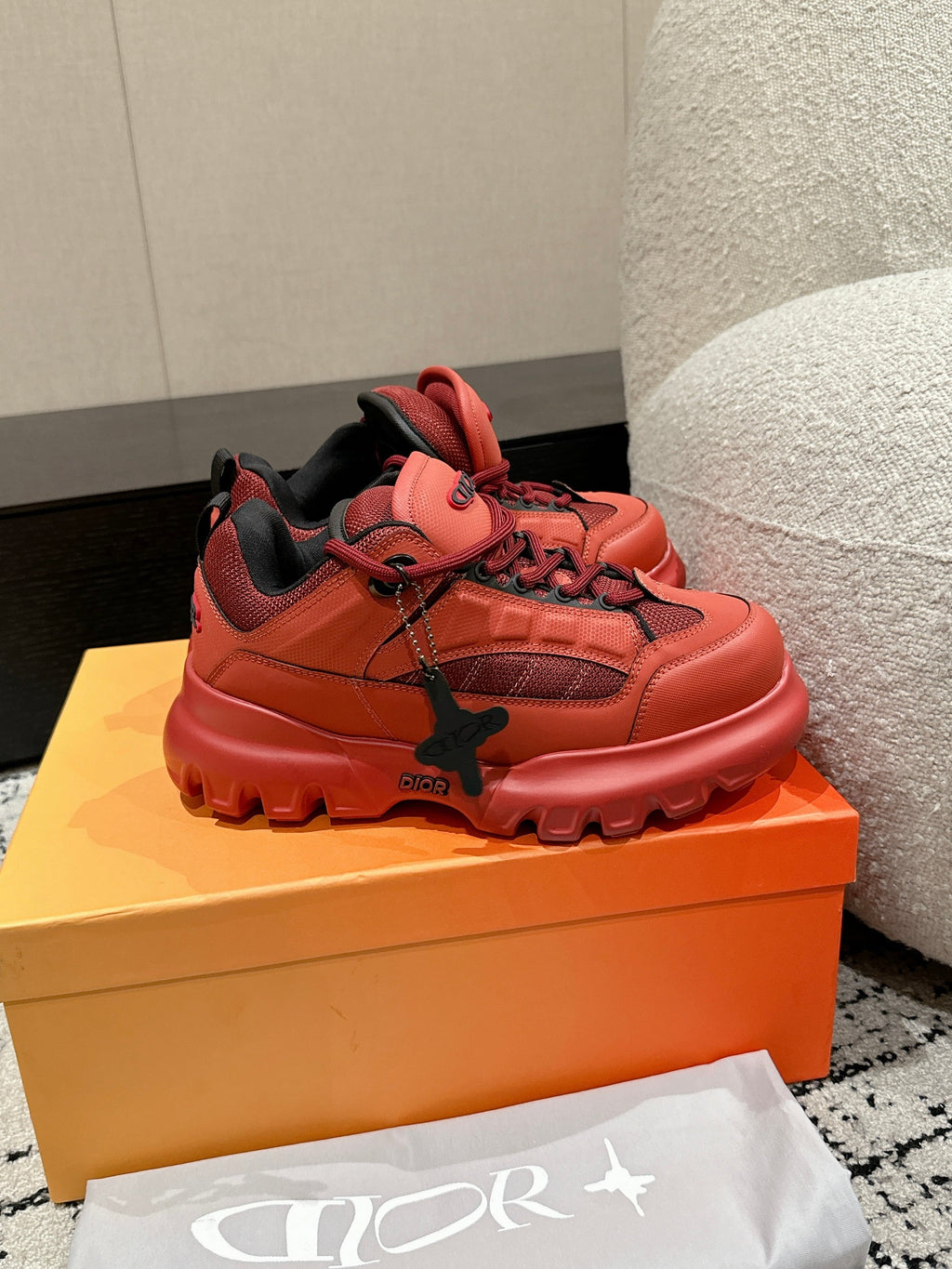 D-Sneakers