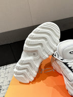 D-Sneakers
