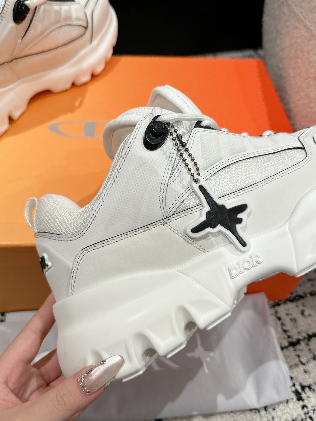 D-Sneakers