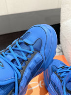 D-Sneakers