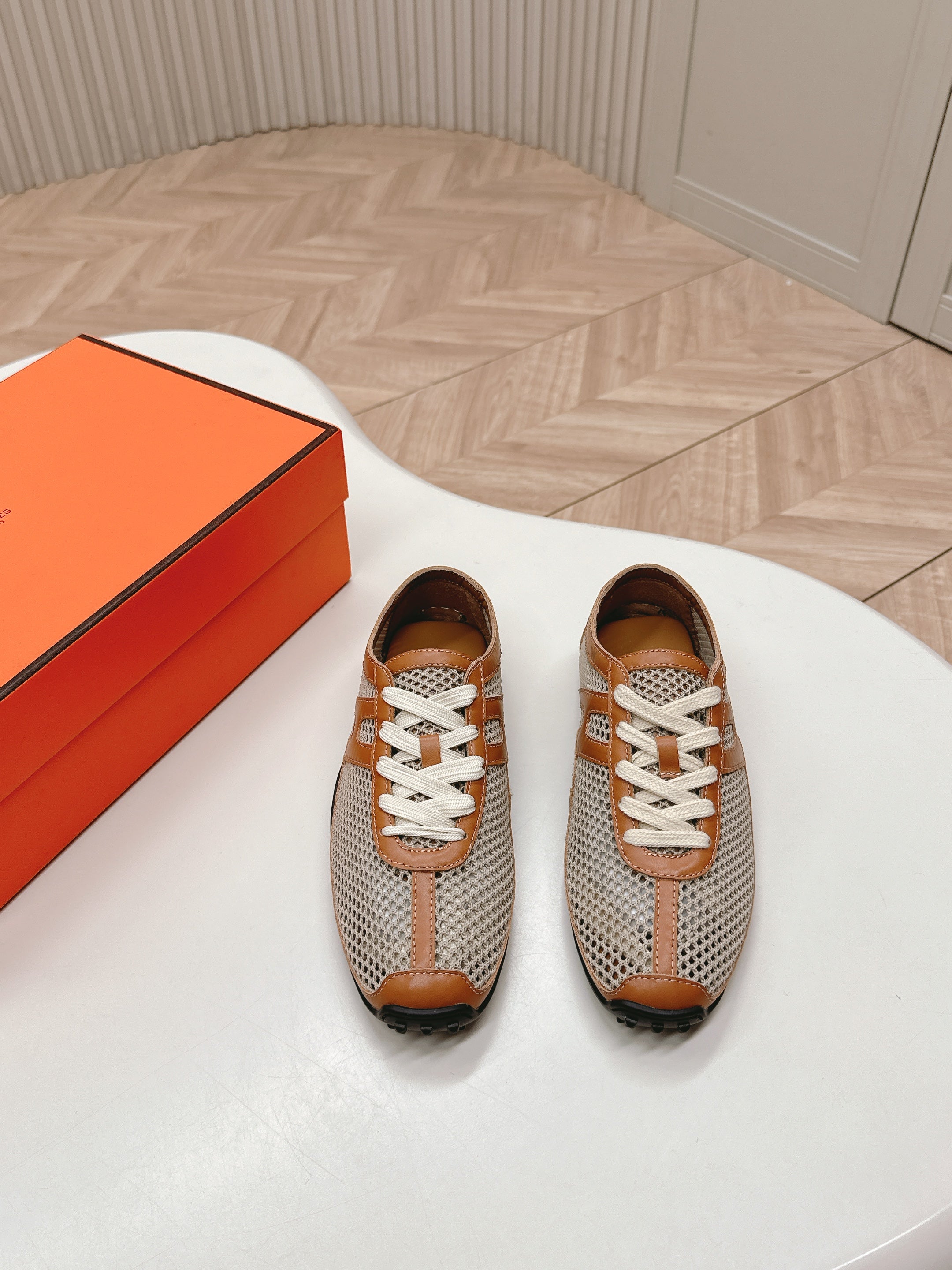 A-Sneakers