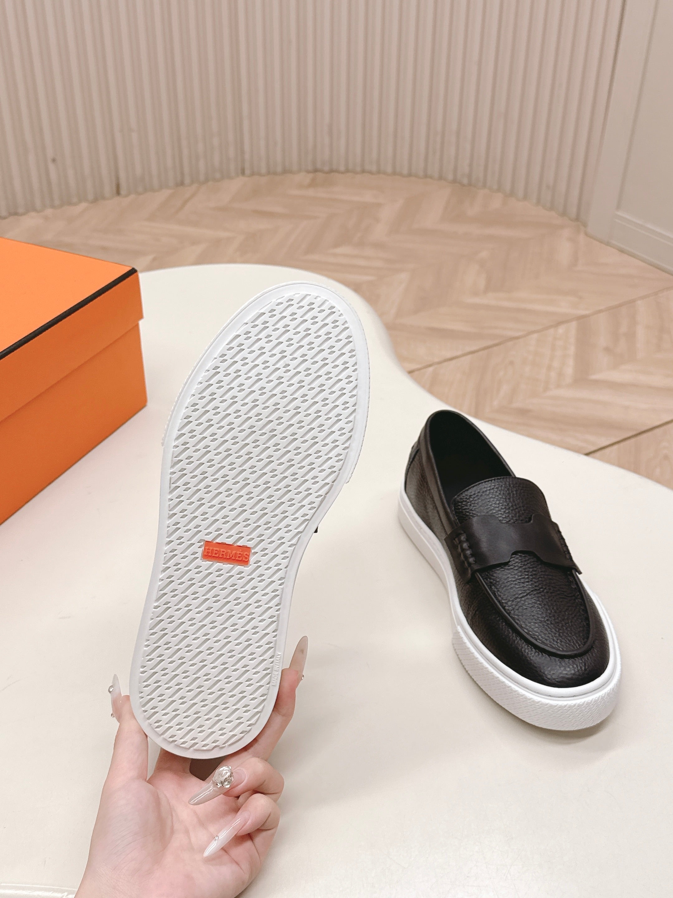 A-Sneakers