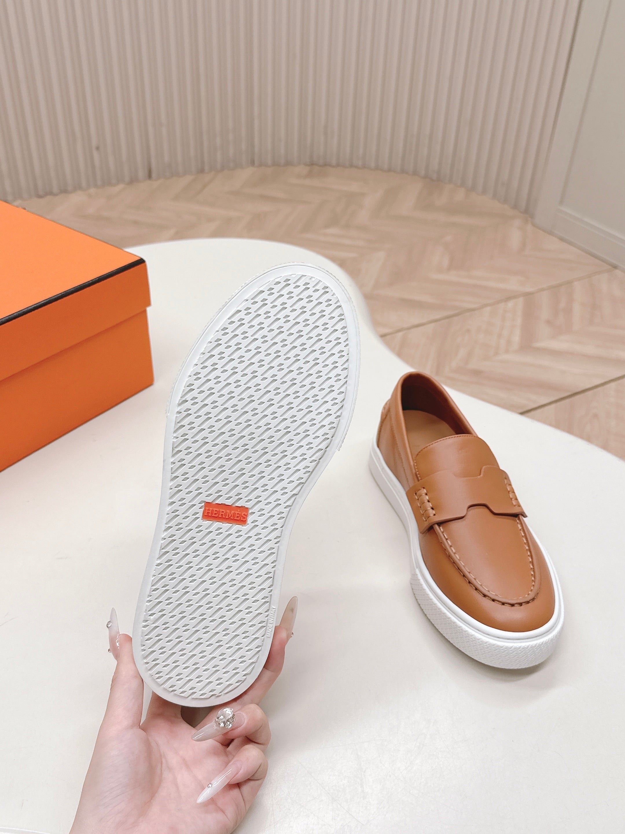 A-Sneakers