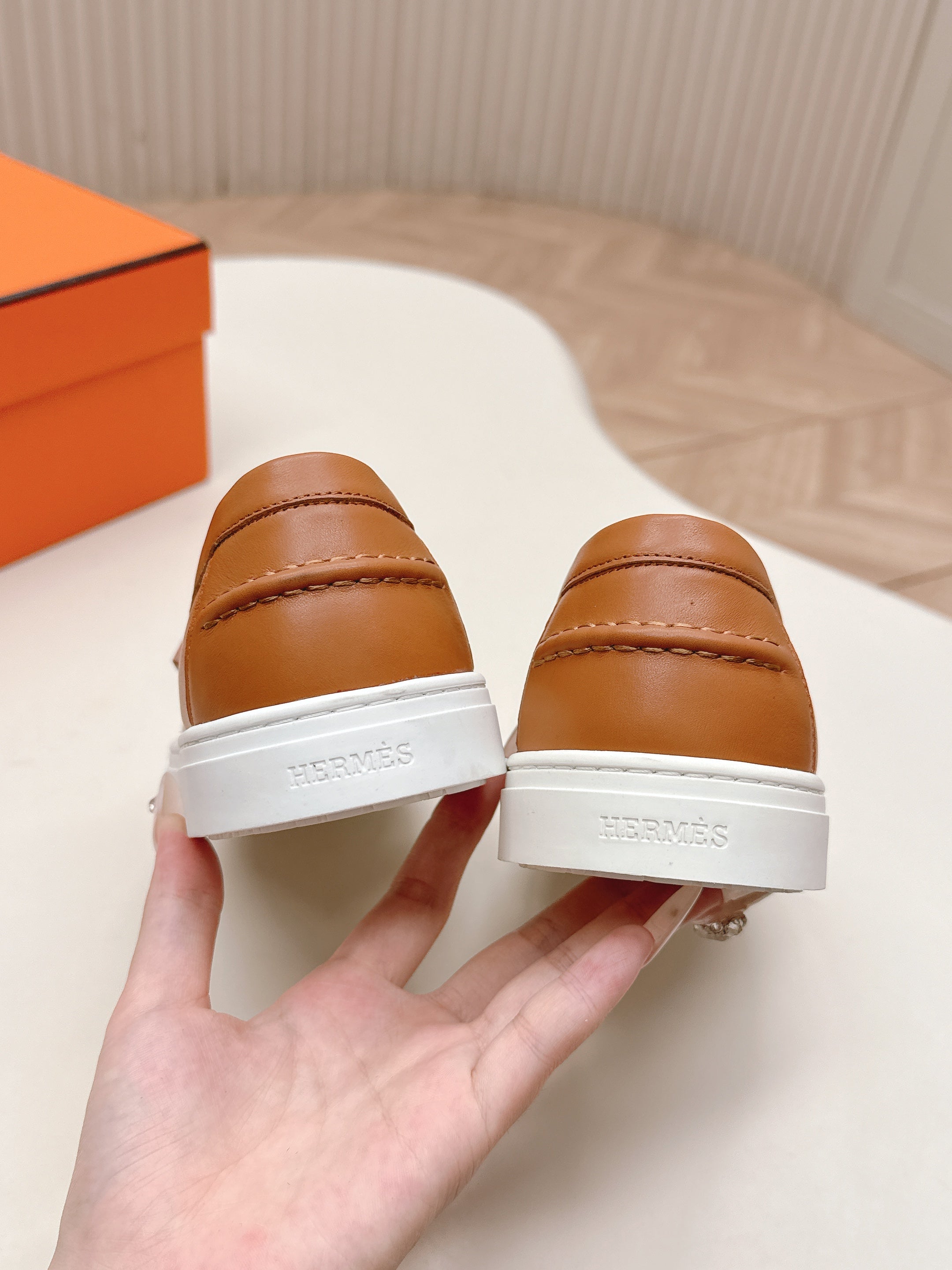 A-Sneakers