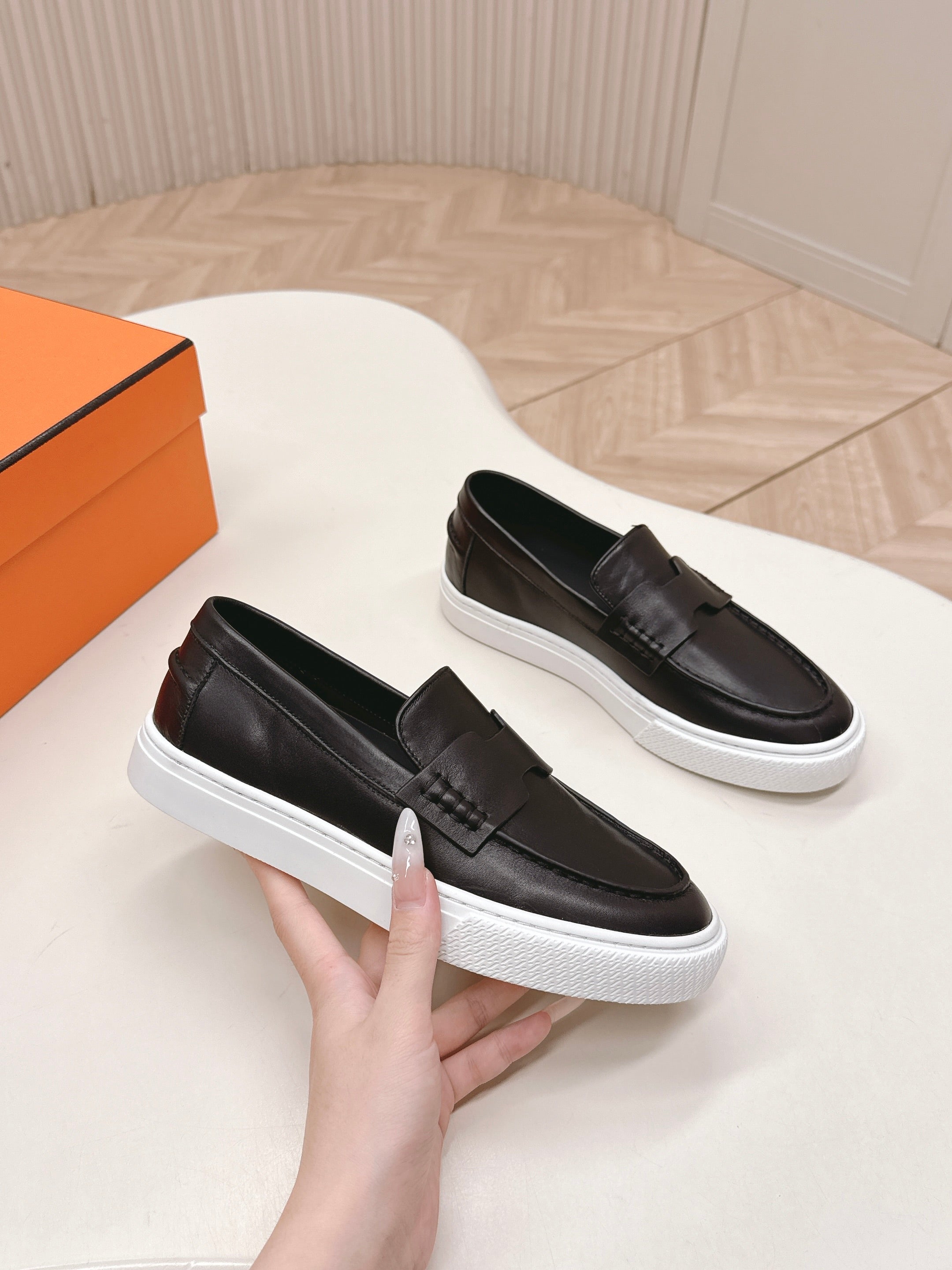 A-Sneakers