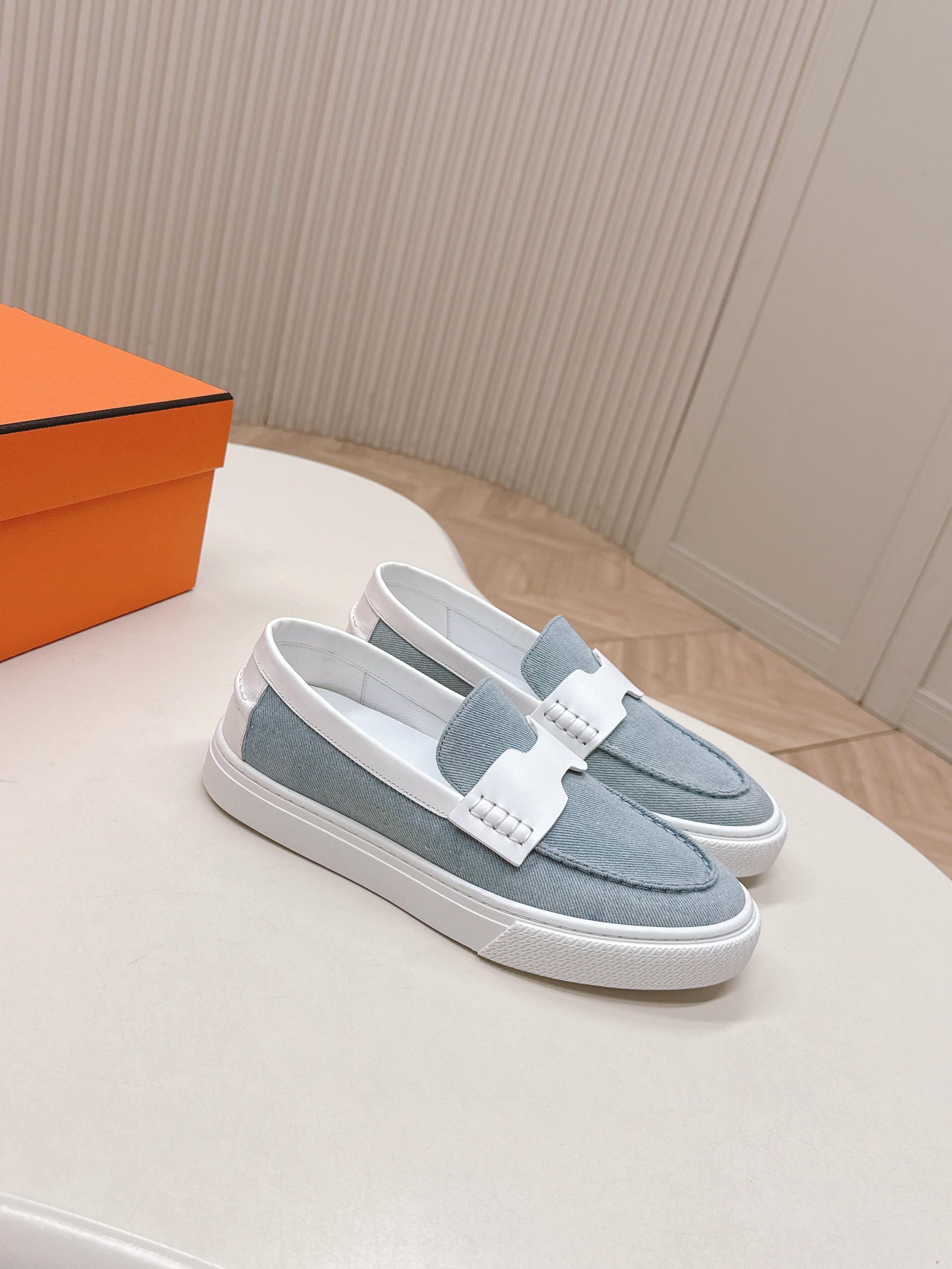 A-Sneakers