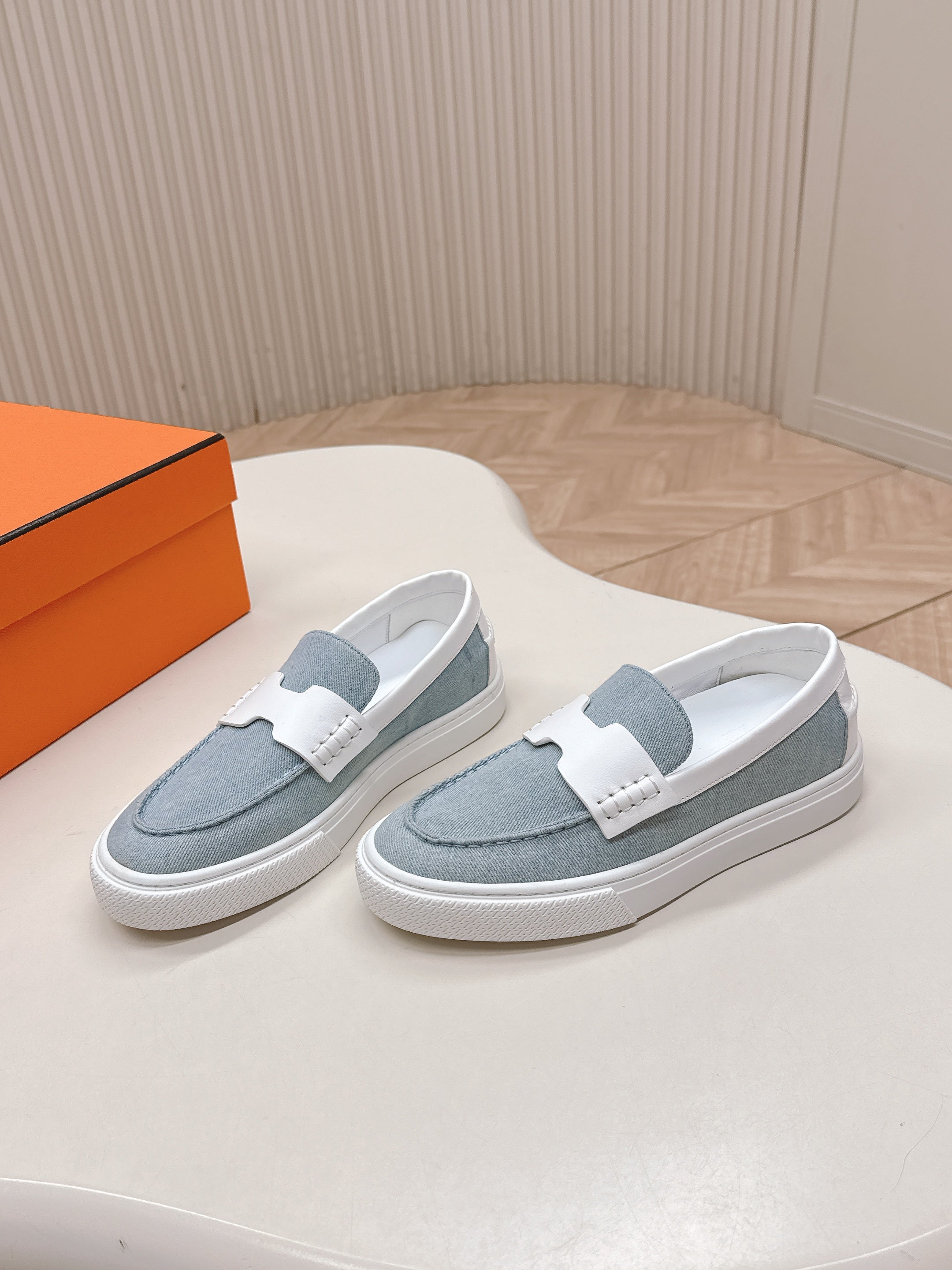 A-Sneakers
