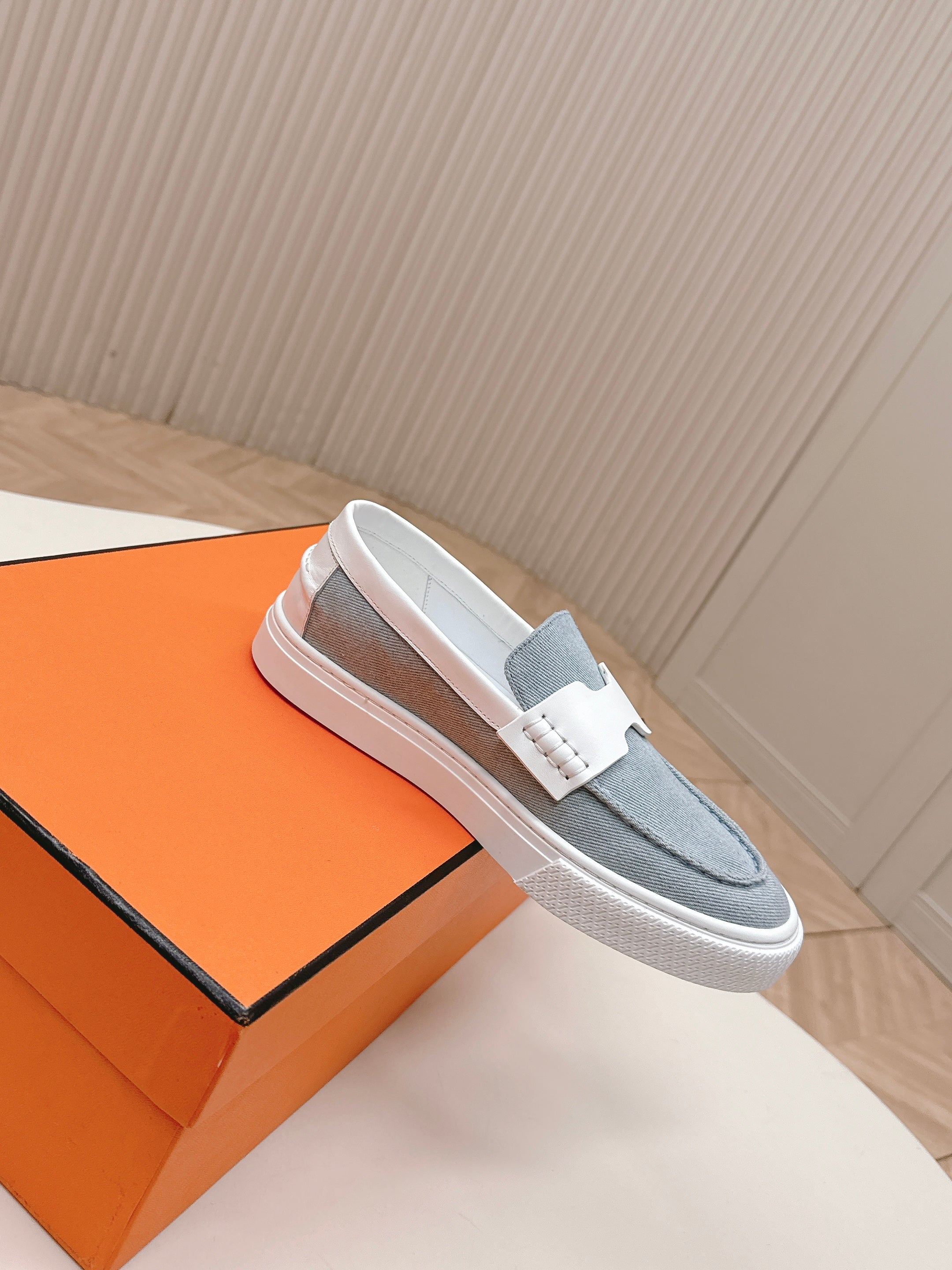A-Sneakers
