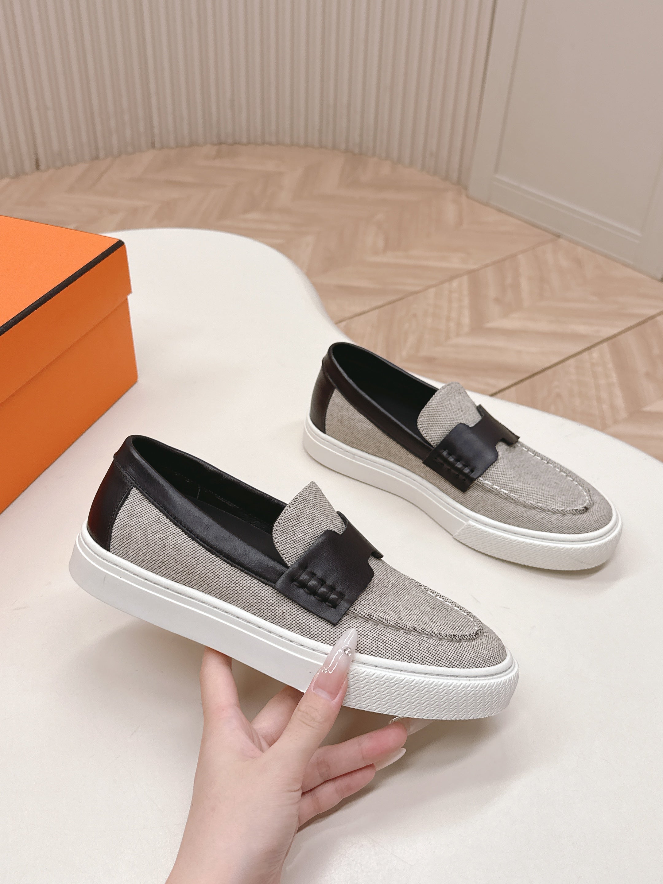 A-Sneakers