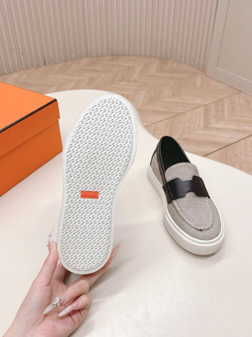 A-Sneakers