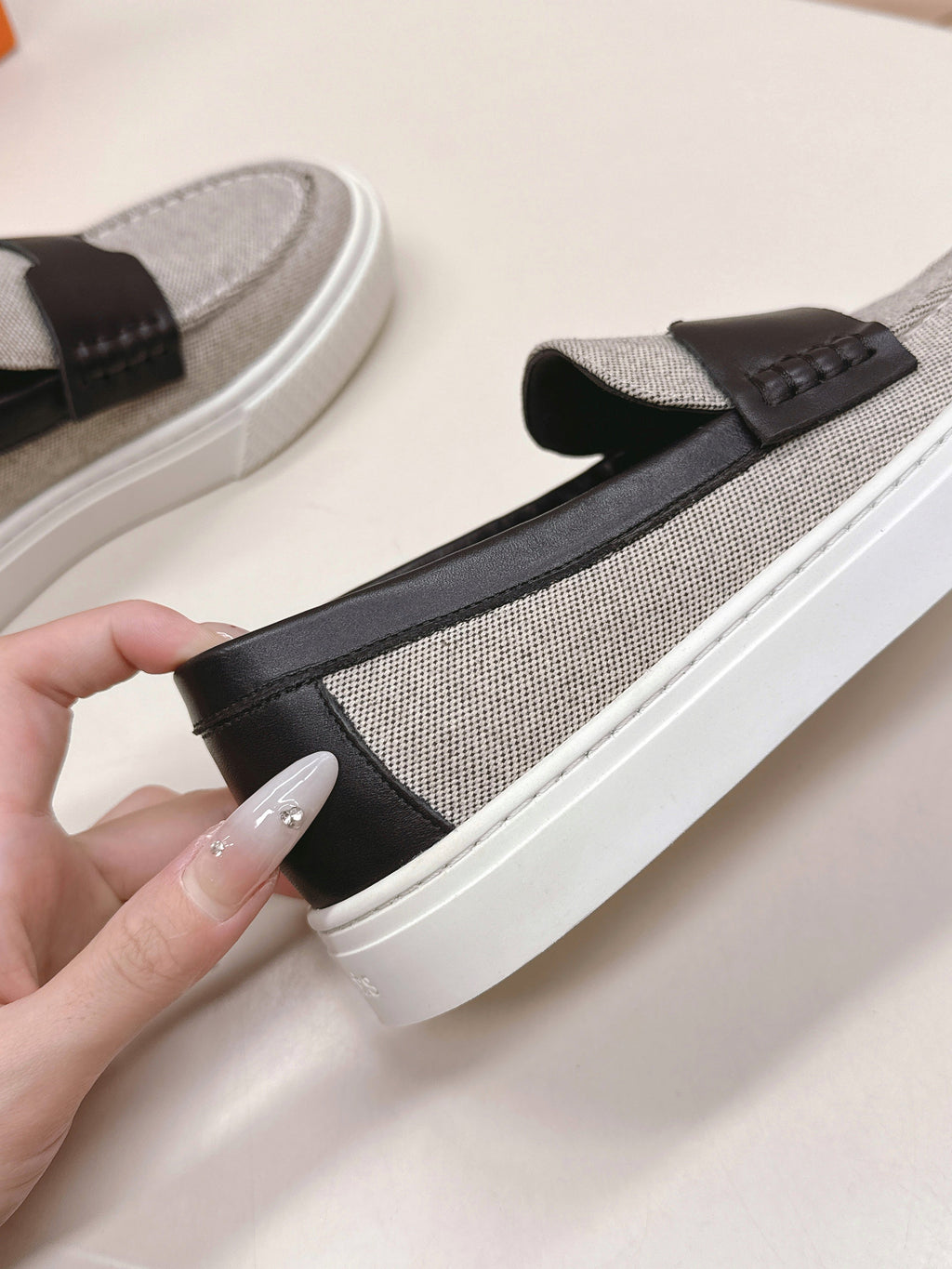 A-Sneakers