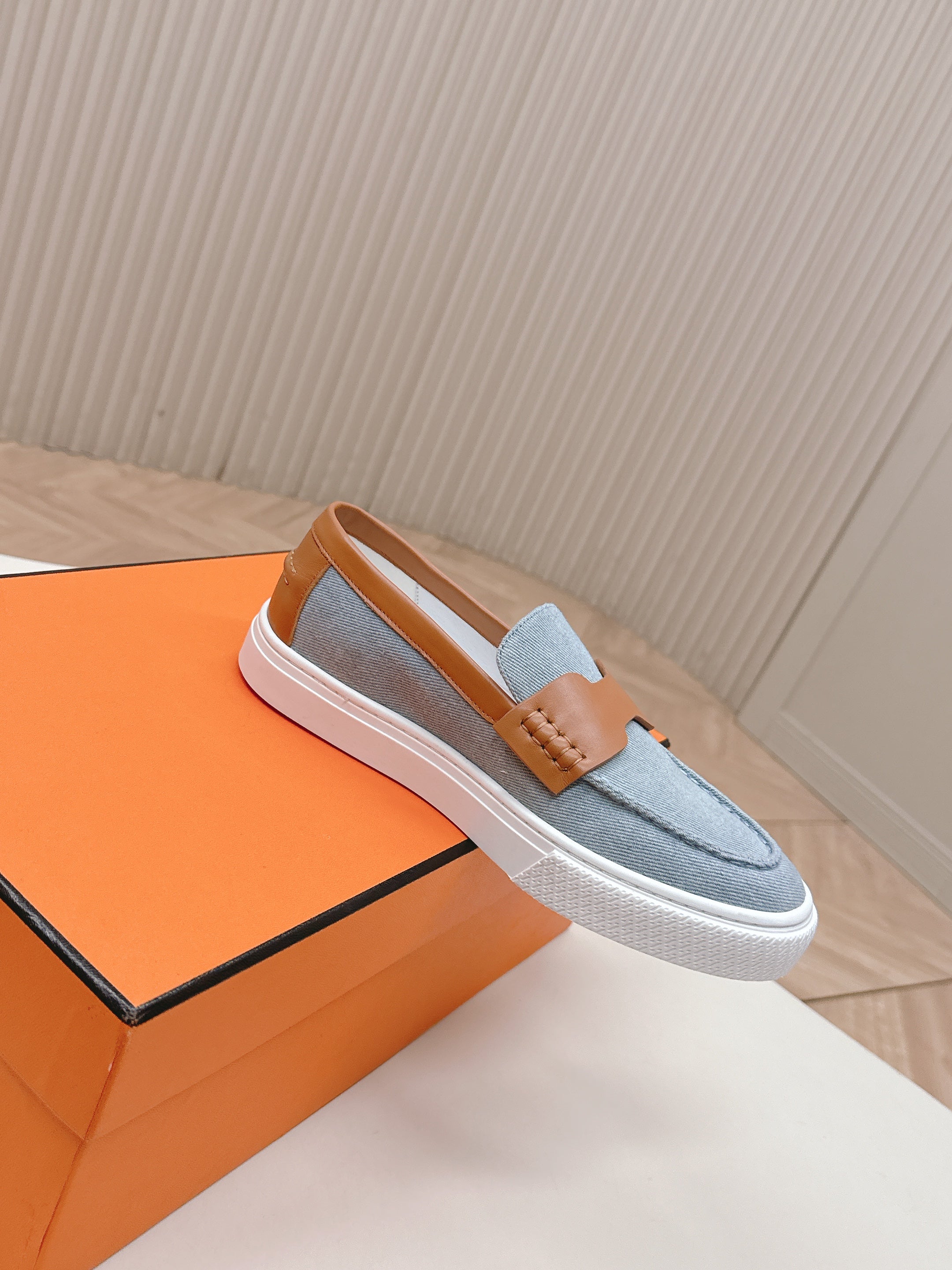 A-Sneakers