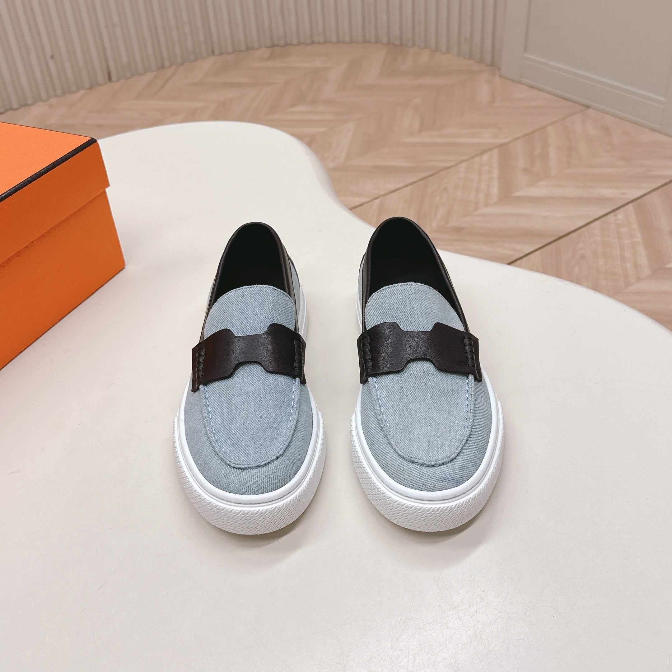 A-Sneakers