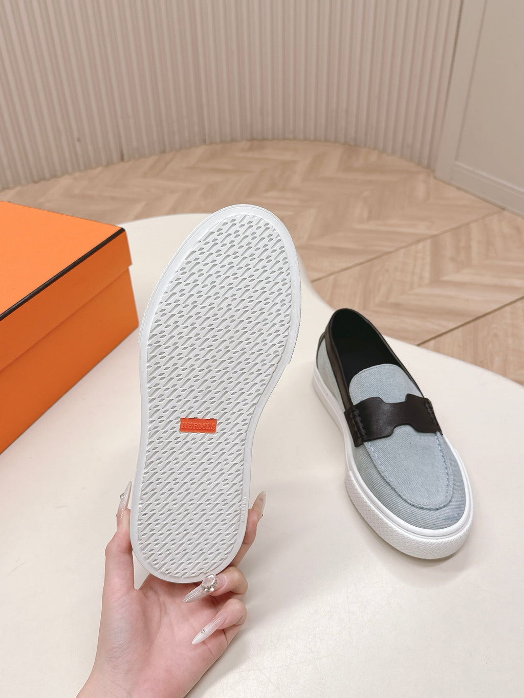 A-Sneakers