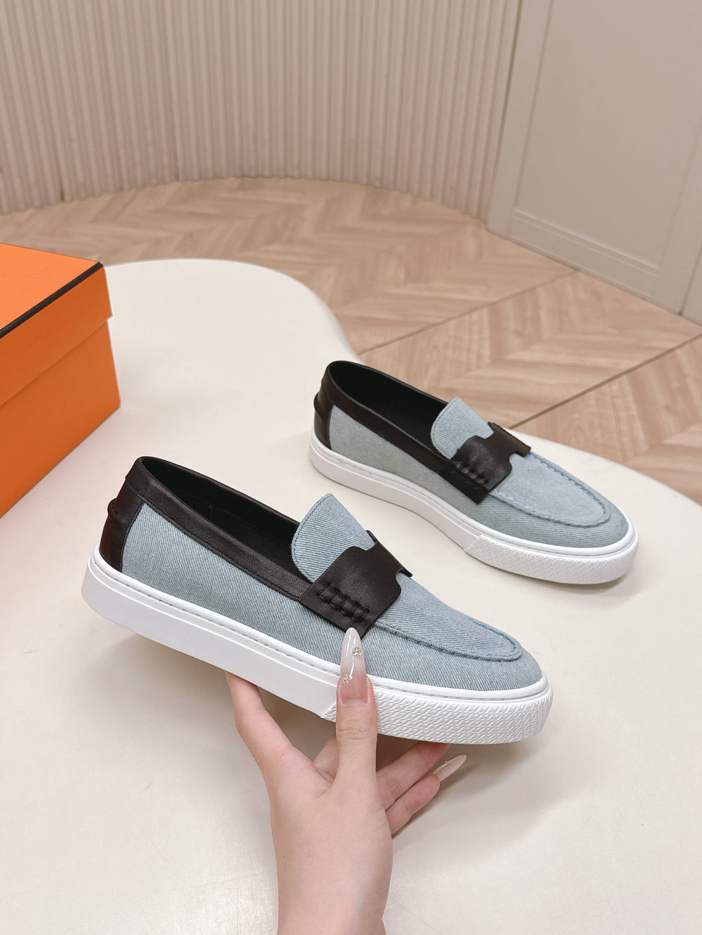 A-Sneakers