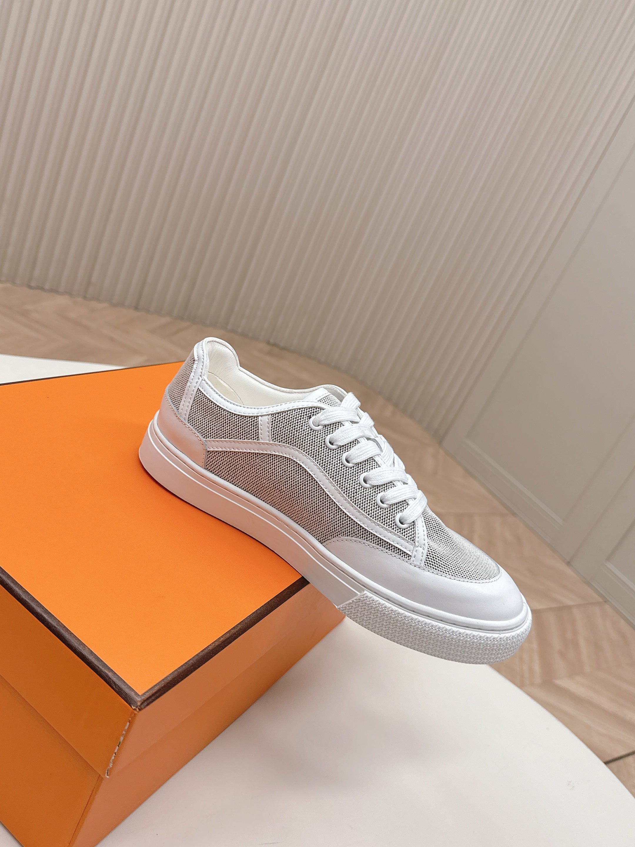A-Sneakers
