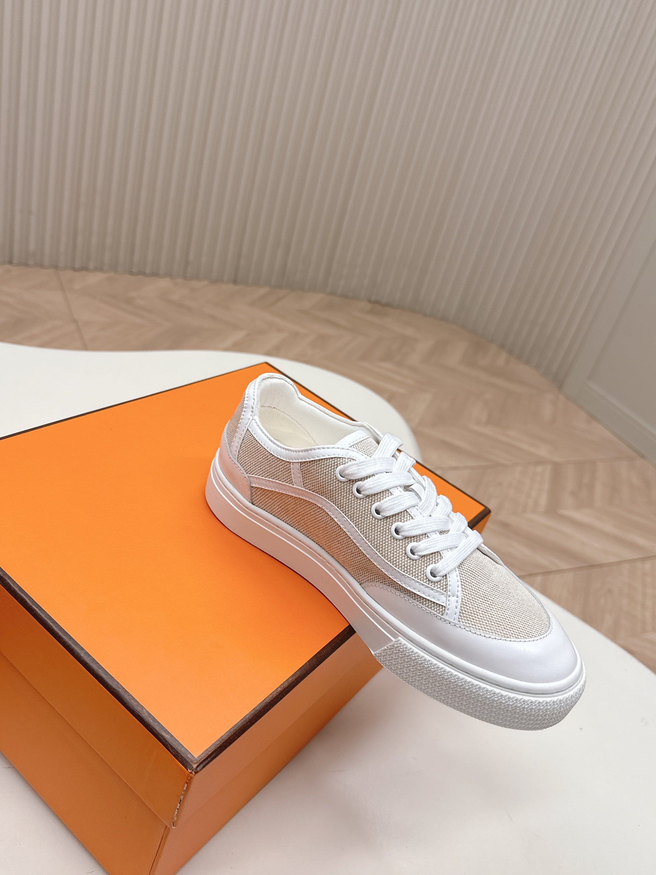 A-Sneakers