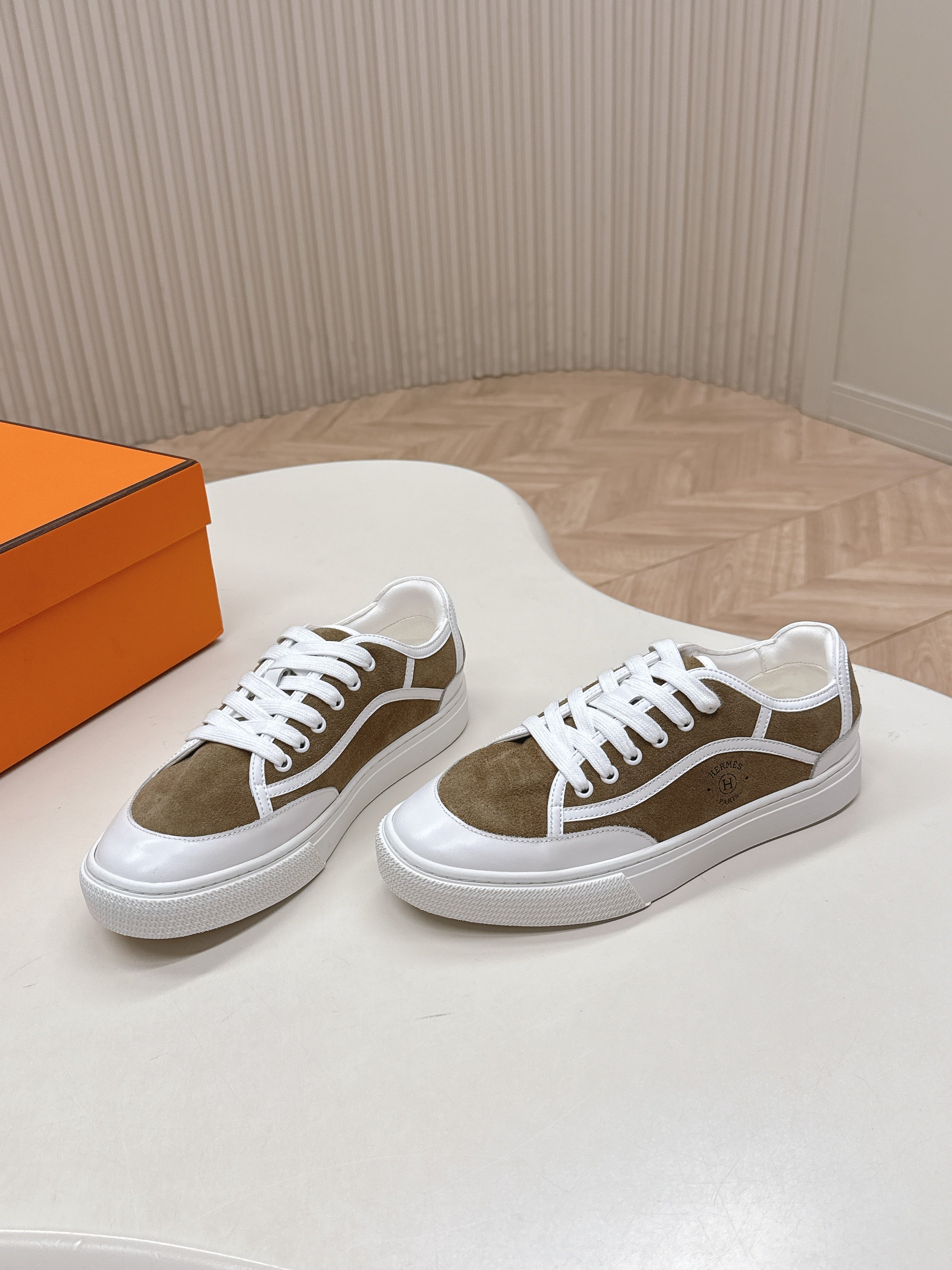 A-Sneakers