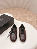 P-Sneakers