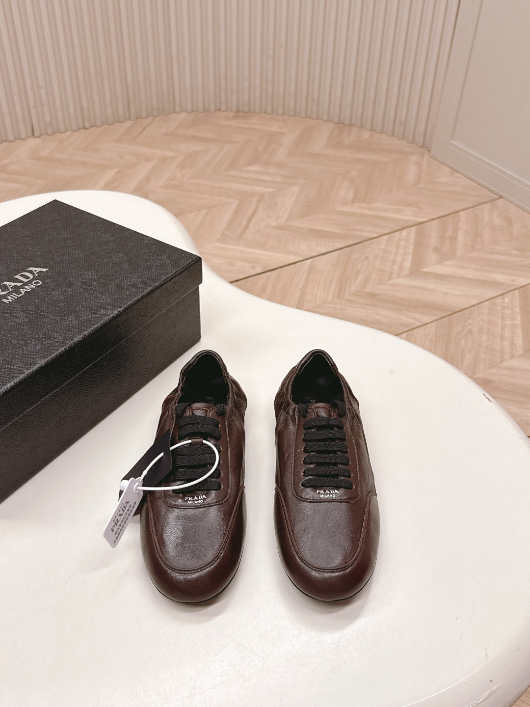 P-Sneakers