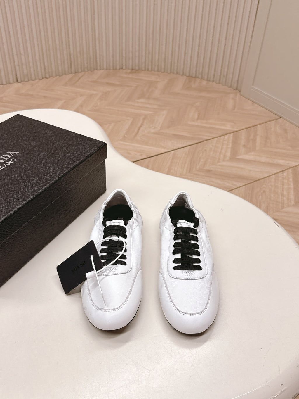 P-Sneakers