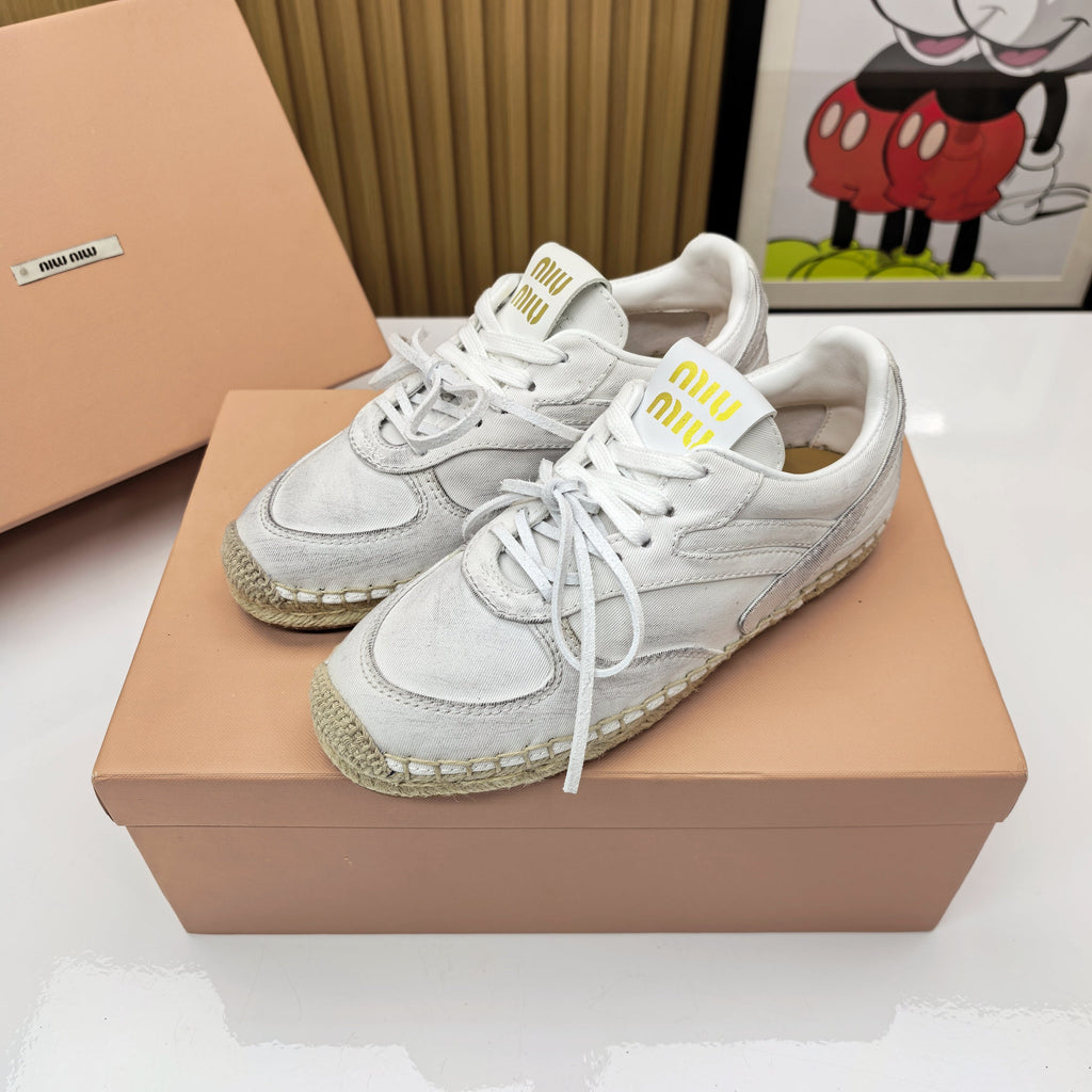 M-Sneakers