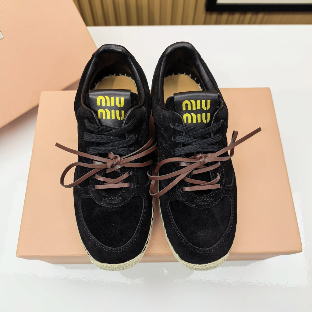 M-Sneakers