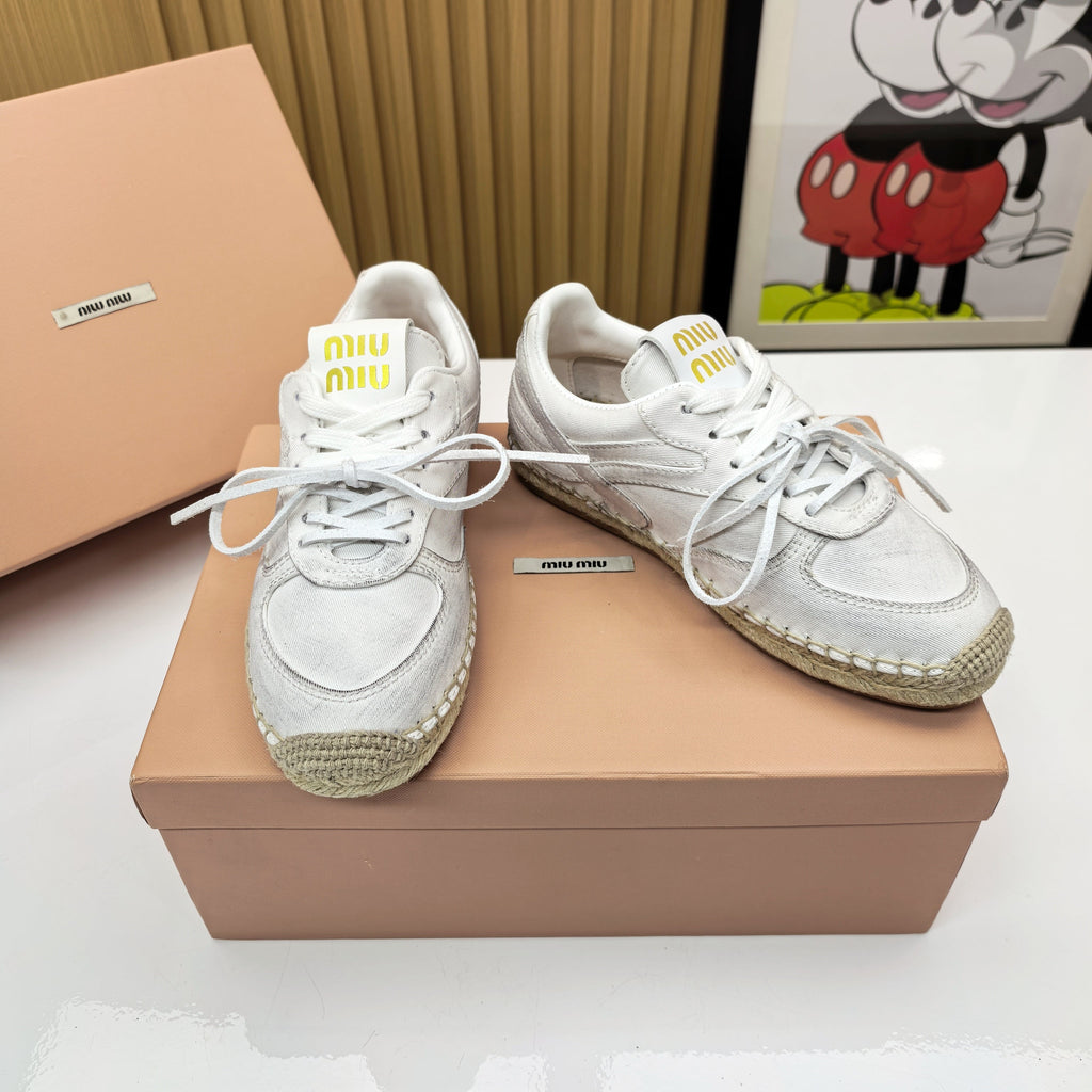 M-Sneakers
