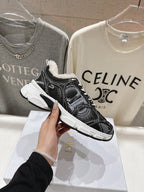 D-Sneakers